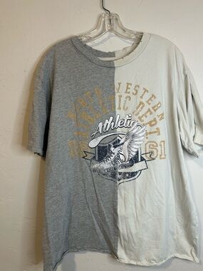 Two-Tone Grey Graphic T-Shirt